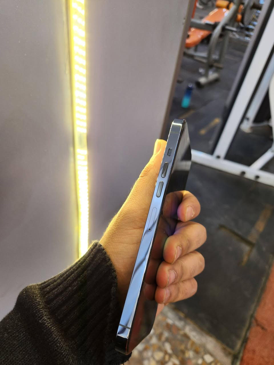 IPhone 13 pro max
للبيع او مراوس 
ذاكره 256 
نظافة 💯 
بطارية 94%
فيس ايدي متوقف 🔴
بقيه جهاز اكفله الك كفاله  عامه
عنواني بغداد مدينة الصدر 
توصيل متوفر فقط بأعتماد


**إذا كنت صاحب هذا الإعلان وتريد حذفه لأي سبب، رجاءا أرسل رسالة إلى الدعم الفني**