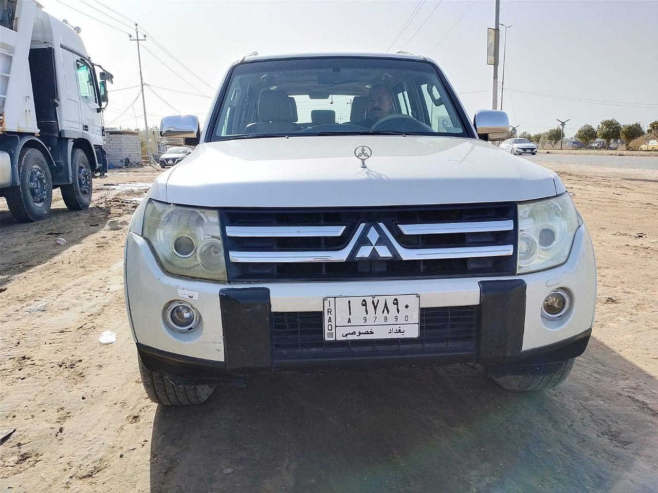 سلام عليكم باجيرو للبيع موديل 2008 ابيض صدفي نضيفه جداً مكينه جيد جداً كير كارتون تخم تاير جديد تبريد ثلاث (3) قطع فتحة سقف صفحت سائق صبغ رشات بدون دواخل كفاله عنوان: الديوانية  موبايل:*********** 
سعر: 105 ورقه
