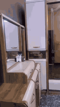 غرفه تركيه بسعر مناسب قيم حق الله وخذها مستعجل على البيع العنوان بغداد الكماليه ***********
