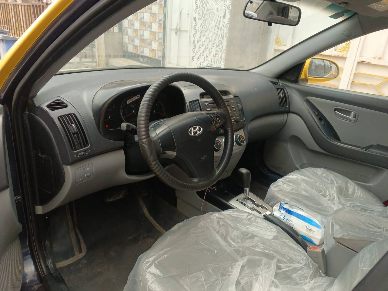 للبيع: هيونداي النترا 2010.
وارد أمريكي.
حادثها جنطة.
صدر جديد.
تدفئة وتبريد شغالين.
المكينة مفتوحة.
السيارة ما بيها نقص.
السعر: 100 ورقة.
المكان: مدينة الصدر.
رقم الهاتف: ***********.
