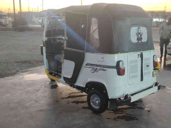 تكتك كفاله عامه تخم تاير كهربائيات جاهزه اوراق واسط
مديل 22 السعر ٧مليون وبيه مجال
وي استفسار الاتصال
***********
