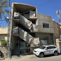 بناية للبيع – فرصة استثمارية مميزة 📍 المساحة: 163 م² 📐 الواجهة: 10 م 📏...