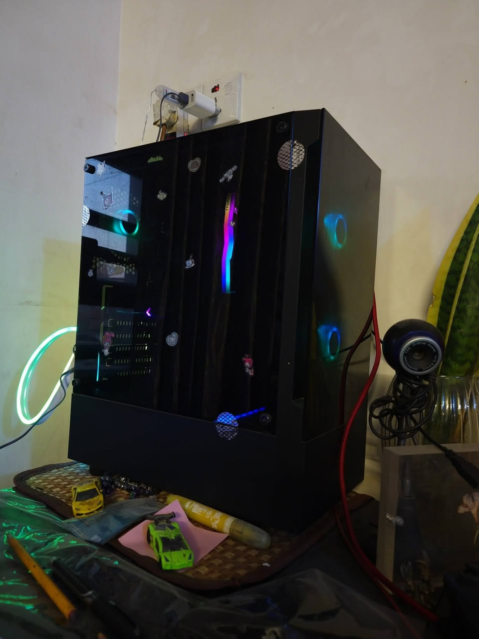 السلام عليكم
كمبيوتر بي سي high-end يشغل كل الالعاب. GEFORCE RTX

المواصفات

المعالج 

CPU: Intel Corei5 10400k 
كارت الشاشة

GPU: ASUS RTX 3060 12GB V-RAM

الرامات

RAM: 16GB T-Force DDR4

اللوحة الأم

motherboard: Asus Prime H510

التخزين

HDD 1 TB

SSD 1 TB

الكيس

case: GAMDIAS

مزود الطاقة

power supply: azza 650w

كراتين كل القطع موجودة

قطع أصلية ومن شركات معروفة تكدر تبحث عنها السعر 950,000 دينار عراقي وبي مجال بسيط للشراي 

للاستفسار ((( فقط واتساب ))) على الارقام : 
***********
***********
