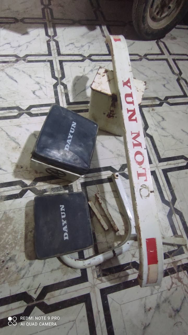 دعاميه او صندوك ستوته مديل 21 

او صندوق ثاني هم سعرهن 50 

***********
