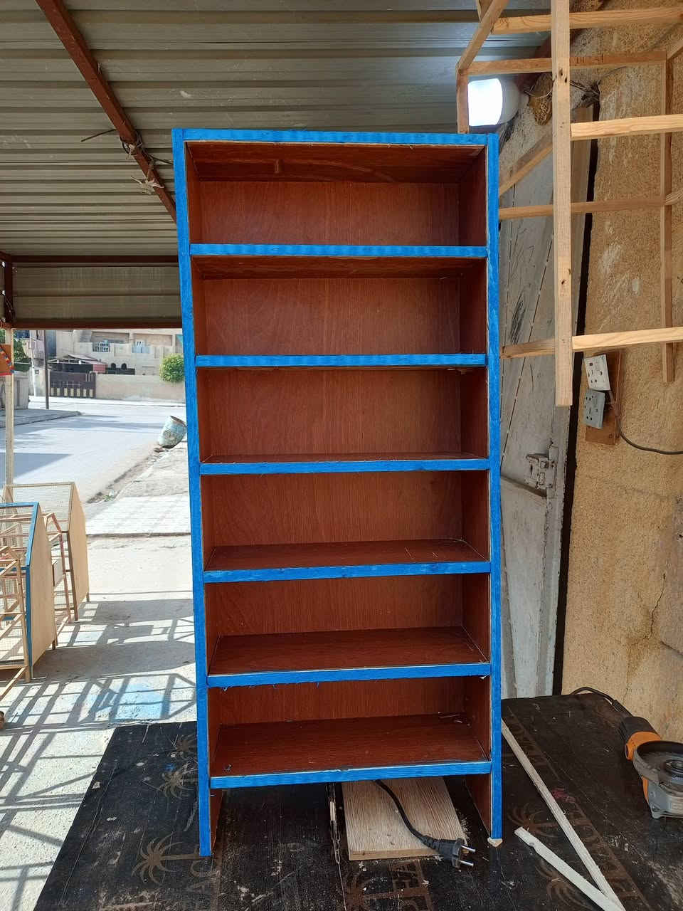 السلام عليكم لعمل وبيع كافه انواع اقفاص البلابل وخانات الطيور تفصال حسب الطلب يوجدي لدينااقفاص حجم صغار جمله ومفرد وانواع البيوت جمله مفرد العنوان تكريت حي الجمعيه شارع المدارس للاستفسار واتساب هذا رقمي***********
