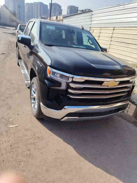 للبيع او مراوس  سلفرادو موديل 2024 فئة LT تفاصيلها كالاتي :
- محرك 2.7 توين توربو غني عن التعريف شلعةً موطبيعية صاروخ واقتصادي وعملي جداً
- بچم الـ LT لايت فول زينون عالي وناصي وليد 
- ويل كب حجم 20 جمالية ورزانة بالمشي 
- شاشات كبيرة وسطية ودشبول ديجيتال مال تاهو 
- تطعيم صاجات وفورميكا ملكي انيق جدا
- فول تحكمات ستيرن أوامر صوتية كروز سرعة دركة ستيرن جلد خياط يجي بالـ LT وفوك 
- رادار حراري داتا شو يميز مرور بشر او سيارة او حيوان مع اوتو ستوب وخروج عن المسار وقيادة ذاتية مع ابل كار بلي واير ليس ووظائف متعددة
- كشن كهرباء تدفئة بالكشن منافذ تايب سي 
- تبريد شاشة مناخين منفصلة 
- بصمة ابواب وتشغيل وتشغيل عن بعد
- باب البودي تفتح كهرباء 
- غلاف بودي نوعية فاخرة بلادي من الشركة
- لانه 2 ويل شلعة صاروخ واقتصادية بالبانزين
- بعد مواصفات هواية يطيل ذكرها 
- حادث السيارة بنيد مبدل بلادي بدون صبغ 
- ميكانيك وكهربائيات كفالة عامة مطلقة
- دخول جديد  
- رقم فحص *********** مكان بغداد حي الجهاد السعر ٢٦٠
