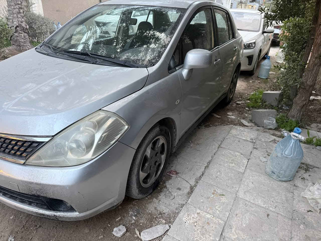 فيرسا 2007
مصبوغه حزام 

السعر 65 وبيه مجال 

***********
