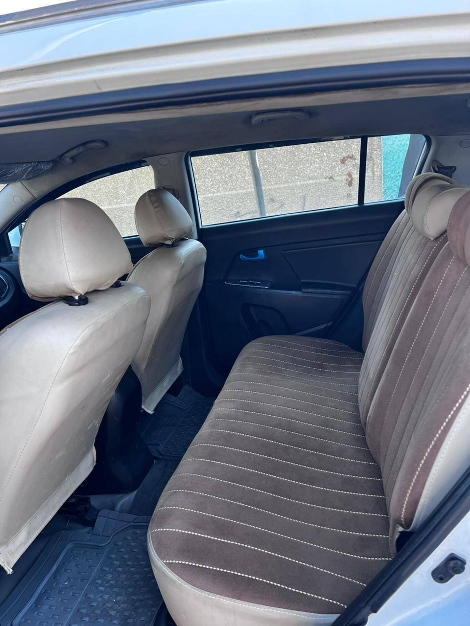 سلام عليكم كيا سبورتج مديل 2014 نضيفه ومرتبه مثل مشوفون بل صوره عنواني بغداد حي أور  سعر 150ورقه مراسله على هاذ الرقم ***********
