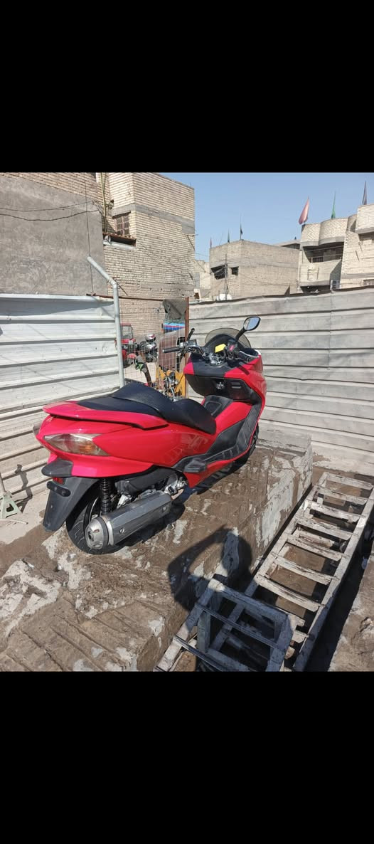 سلام عليكم شباب 0/10 رمبه بس بيهه كسر بل ماصده وكسر بل كفر مابين وطخه بصيطه هم ما بينه السعر مليون بغداد العبيدي ***********
