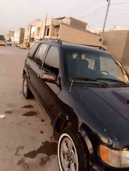 السلام عليكم 
سيارة للبيع موديل 95 سيارة نظيفه مكينة خير من الله جديده دواخلها نضيف كهربائيات كلها شغال تبريد و مسجل والملحقات الاخرى رقمها القادسية 
العنوان / بغداد / الدورة / المهدية الثالثه 
رقم الهاتف : *********** للاستفسار الاتصال على الرقم
