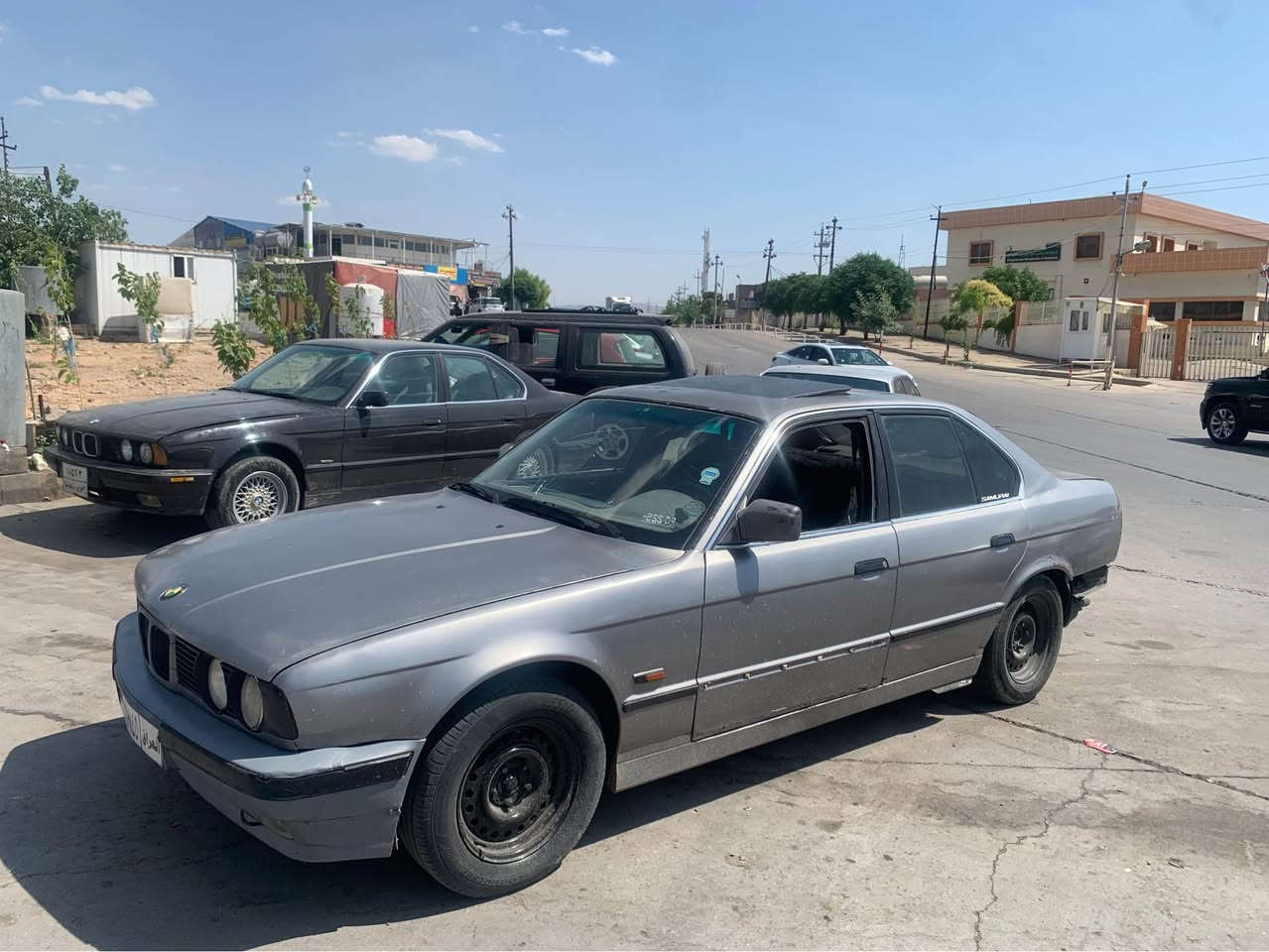 Bmw525i ✅
بو فروشتن  bmwگير عادي
موديل١٩٩٢ سلايت ٢جام كاره با فورميكا گيج٢٦٠سه ياره كه كامل ده سكاريه به رمه جه كراوه به دلي خؤت قوه تي خه يالي ئه يات✈️ 
گيرومه كينه ي به شه رت هه لمي نيه مالي دوسته
سه نه ويه من به شه رت نايده م
مالي مه ده نيو موسو براوه به شه رت
ده عامي پيشه وه تازه يه دواوه شي لؤكه
تكايه مشته ري نيت سه رم مه يه شينه وه ره سيري ماله كه بكه
شوين سليماني 
سحري ٢٥گه لاو مه جاليكي برايانه 
☎️***********
ئالو گؤره كه م له سه ر دلگرتن السليمانية, العراق
