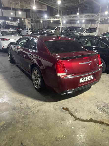 السلام عليكم                                                                                 C300 2018 كندي كلين مكفولة من الحادث                   بس الدعامية مبدلة ومصبوغة اثر مطب قوي                           وبارد بل باب الخلف السائق للبيع 255$ وبيها مجال      *********** متواجد واتس واب واتصال صور السونار اول تعليق
