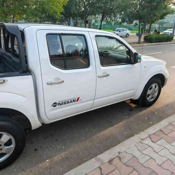 للبيع . نيسان نفارة  موديل .   2009 
  رقم سنوية وهزة جديد .. 
 تخم تاير وصدر . وحدادية كله بشرط 
   السعر .     95.  وبي مجال 
    ***********
