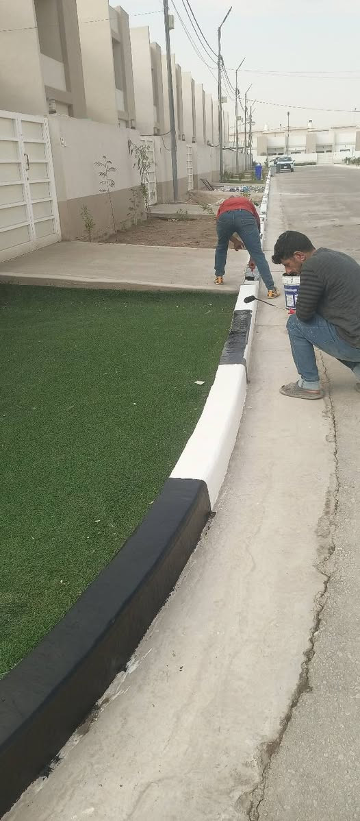 السلام عليكم ورحمه الله وبركاته
مستعدين لتنفيذ المقاولات الثانويه 
رصف المقرنص و صب البلاند و الكربستون 
صبغ و تخطيط الأرصفه 
صب المماشي و السواقي و الجدار الساند 
نفذنا أكثر من 50 موقع في أغلب المحافظات 
*********** 
***********
