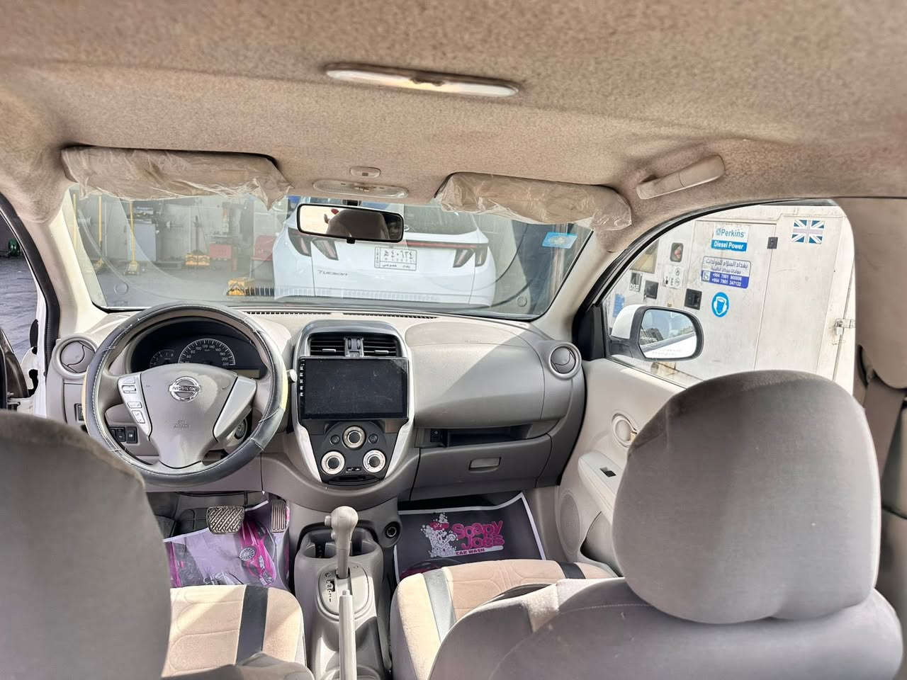 نيسان صني للبيع  موديل 2018 بيهه اجزاء بارد السعر ٩٨ وبيهه مجال  للتواصل ***********
