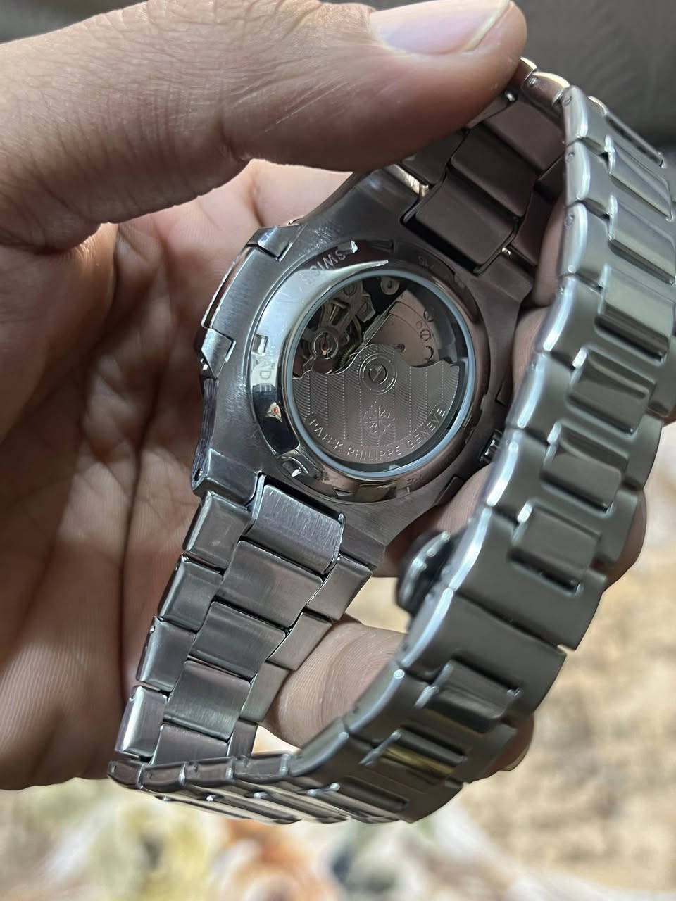 ساعة باتيك فيليب 
مينه لون اخضر، مكينه كشف
وزن ثكَيل وبعد احلى من التصوير بهواي


**إذا كنت صاحب هذا الإعلان وتريد حذفه لأي سبب، رجاءا أرسل رسالة إلى الدعم الفني**