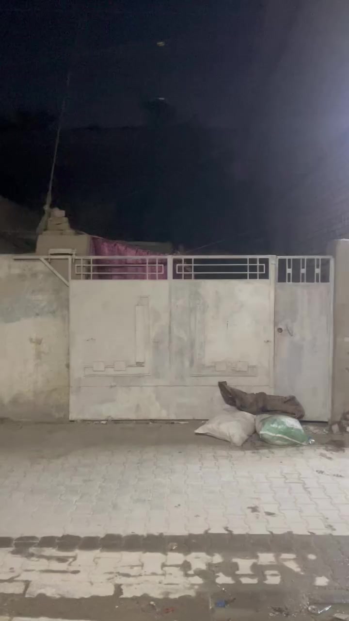 سلام عليكم ١٥٠ م للبيع تباع حسب الطلب تريد ٧٥ ورثه ٧٥ صافيه تريد تشتري كله ***********
