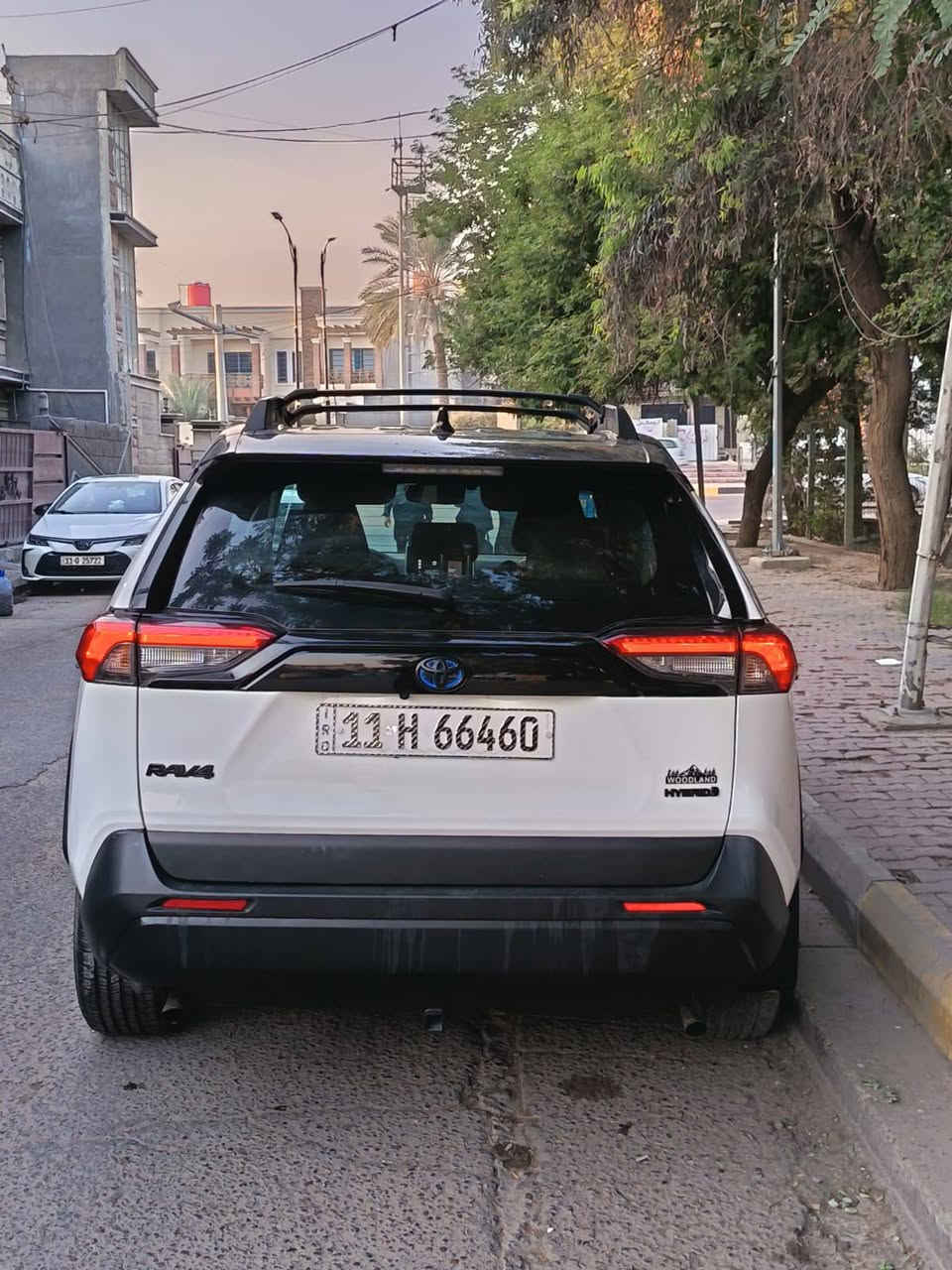 راف 4 هايبرد2024 ودلاند اديشن
توكلر لون ابيض قمارة سودة 
بصمة 
كشنات تدفئة ستيرن تدفئة 
انظمة قيادة 
اوتو هولد 
تبريد قطعتين
شاشة كار بلي 
بدون ايرباك ولاشاصي 
ماشية 39m
صبغ جاملغ وباب بيهة مكانات بارد 
مكان بغداد الكرخ 
***********
سعرر 240
