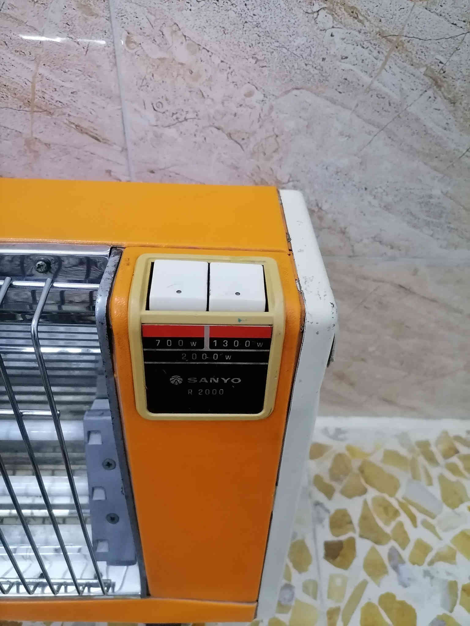 السلام عليكم ورحمة الله وبركاته جبنالكم تحفه فنيه من اندر النوادر صوبه سانيو كهرب عاطله شرط النظافه كامله ما بيها نقص او عيب للبيع السعر خاص مكان موصل يوجد توصيل كافه محافظة العراق وهذا رقمي *********** موجود واتساب علاء هذا الرقم
