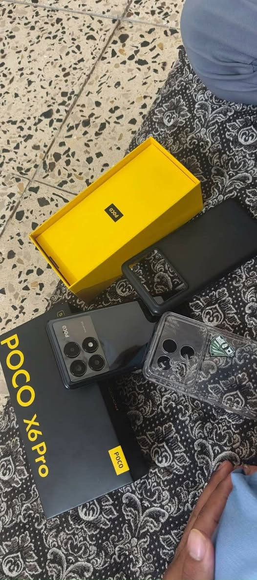 Poco x6pro 
Ram12+12
ذاكرة 512
لون جهاز نيلي 
ببجي 120فريم
هرتز120
كامل ملحقات شاحنة كارتون غراضه كاملة
للتواصل وتساب ***********
سعر 335بيه مجال قليل
