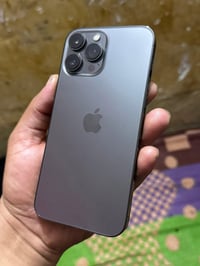 أيفون 13برو ماكس ذاكرة 256 نضافه 100 من 100 زلع واحد مآبي بطاريه 85 بل...