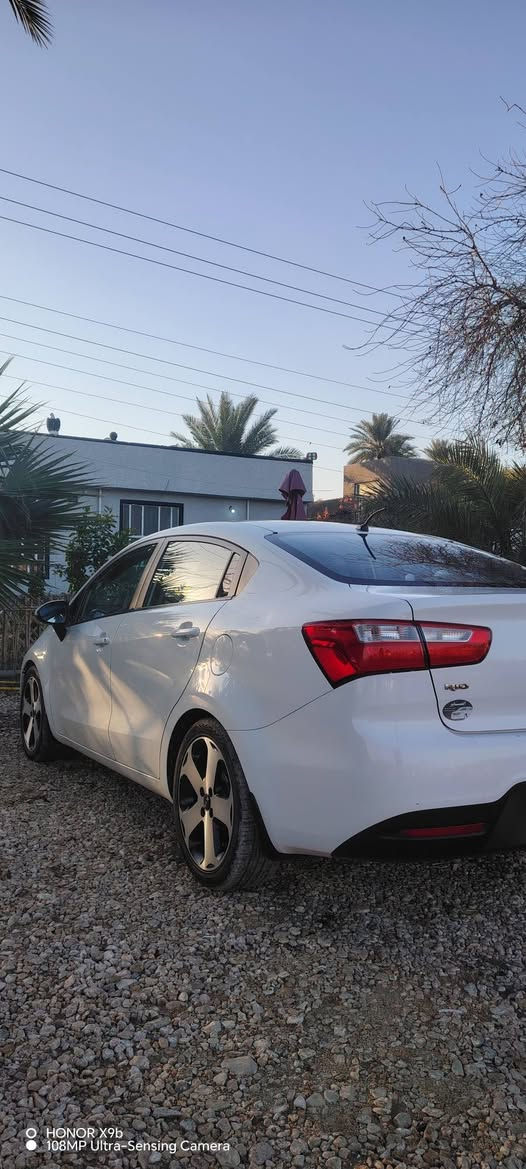 سلام عليكم

سيارة كيا ريو  2013 
 رقم بغداد
مكفولة كفالة عامة من ضربة وصبغ 
گير ومكينة مكفولات ،
 مكينة 1600
تبريد شغال ثلج 
سيارة بأسمي سنوية 2028
سعر السيارة 107 بيها مجال حگ الجيه ❤️
عنوان / بابل / الكفل 

 ‏‪***********‬‏
