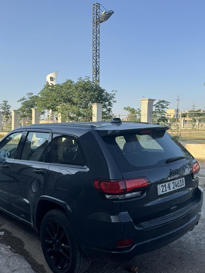 جيب لون الجديد موديل 2018 سيارة امريكي رقم سليمانية الجديد
سيارة بلاك توب
جنطة كهرباء 
ويل 20 
سيارة
فول ماعدى الفتحة 
سيارة حادثها جاملغ ايمن وبنيد ونص جاملغ الثاني
مابيها لغد
مكانها بغداد حي الجهاد
السعر 215 

‭0773 229 1794‬
