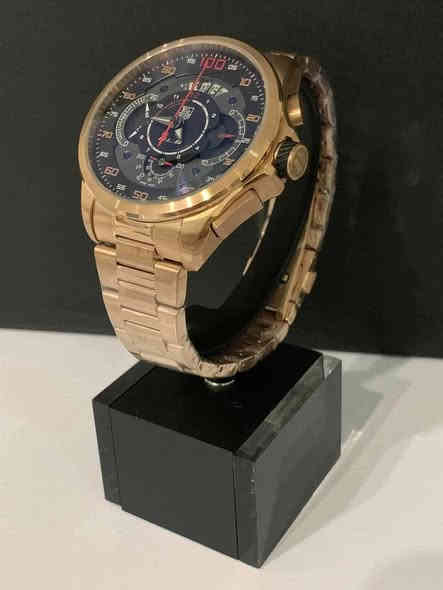 السلام عليكم.........
ساعة tag heuer بطارية 
ماستر كواليتي عالي جدا 
موديل Mercedes Benz 
مكينة ياباني مايوتا 
نافذة للعرض التاريخ 
ستوب وج 
كرونوكراف 
سناتر شغالة 
القطر ٤٧
سير حديد ستانلس ستيل طلاء لون ذهبي معلم 
جديد غير مستعمل مع علبة اعتيادية وبطاقة الضمان الخاص بي 
السعر ١٢٠ الف 
يوجد توصيل ***********
