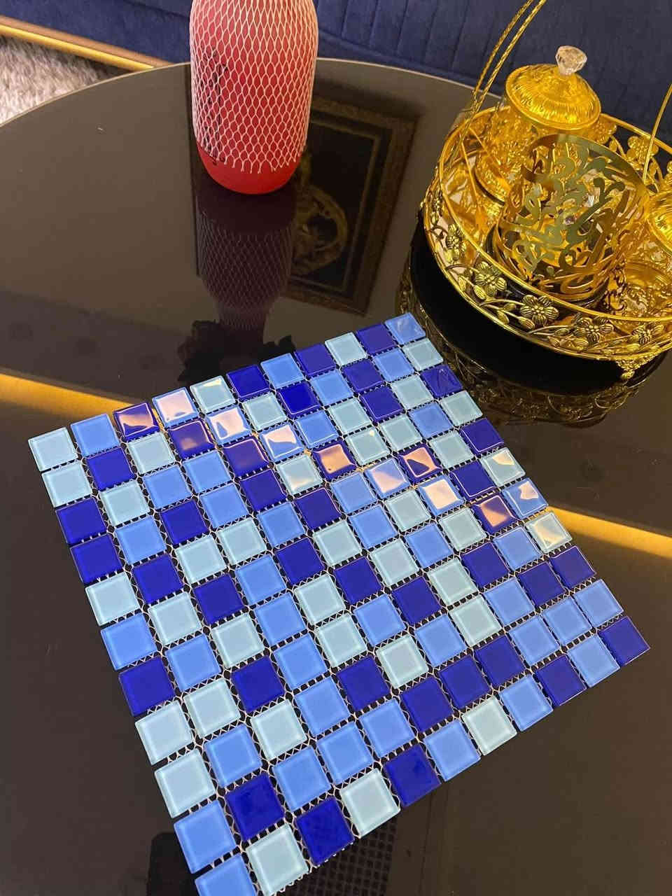 الموزائيك الكريستال الزجاجي والبورسلاين الخاص بالمسابح والنافورات ضد البكتريا وضد التأكسد . نسبة نفاذ الماء صفر . ضمان نجاح الفحص المختبري . اسباني المنشأ . عنوان / بغداد القادسيه مقابل جامع ام الطبول/  اربيل شارع 40 قرب مصرف جيهان يتوفر توصيل جميع المحافضات *********** / 17 الف دينار فقط / مضيء 21 الف دينار فقط / العرض لفتره محدوده
