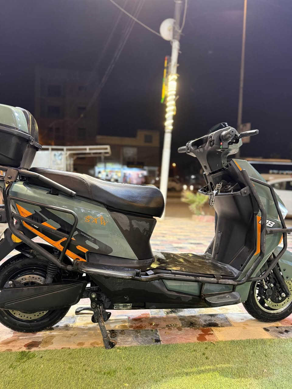 دراجه شحن بعدها جديده بيها وصل من الوكيل 
مستعجل ع بيعتها 800الف 
*********** النجف, العراق
