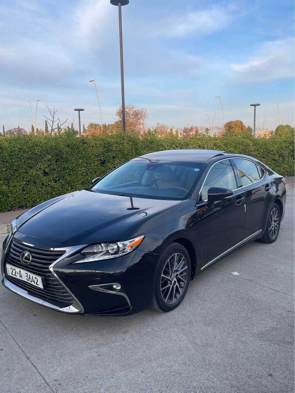 ليكسز ٢٠١٧ شەریکەی هەولێر وکالە قەپات مواسەفات داخل قەیسی بلادی کشن جلد خزن تبرید سکان کارەبایی رادار و حساس لایت اوتو مرایات شفت ٥ پەردە بلادی بانوراما تبرید مرکزی و سندوق شەفتە سەیارە یەک دەستە لە شەریکە تا ئێستا گێر و مەکینەی بە شەرت نەکرایتەوە ٦ سلندر ٣ پارچەی پێشەوە بۆياغە بێ ایرباک سەیارە لەسەر دەقی شەریکە ماوەتەوە هەموو گیانی بە شەرت   
شوێن هەولێر 
 WhatsApp 0751 474 3889 
0750 709 1662 أربيل, العراق
