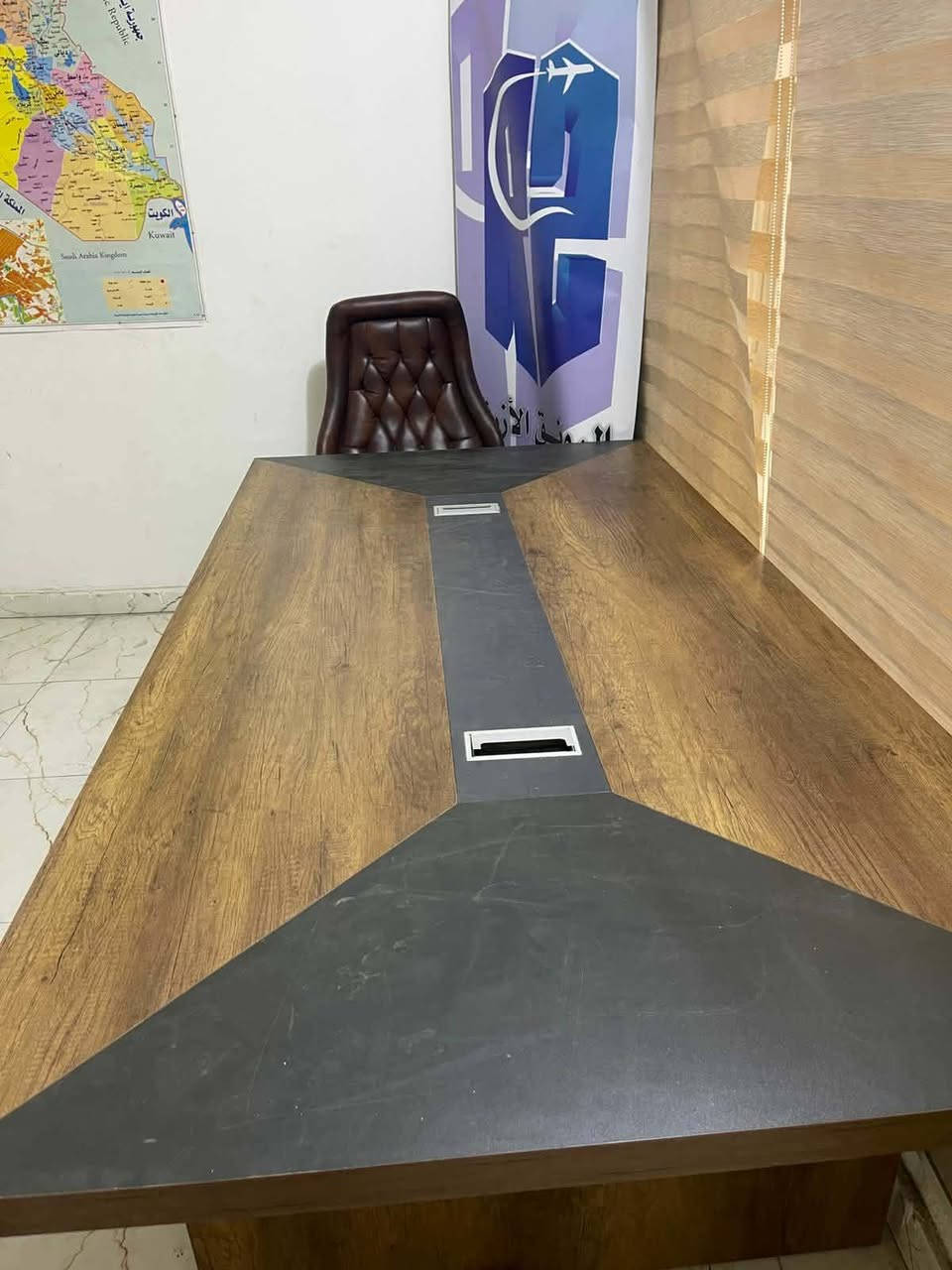 اثاث مكتب للبيع مكان عامريه ***********
