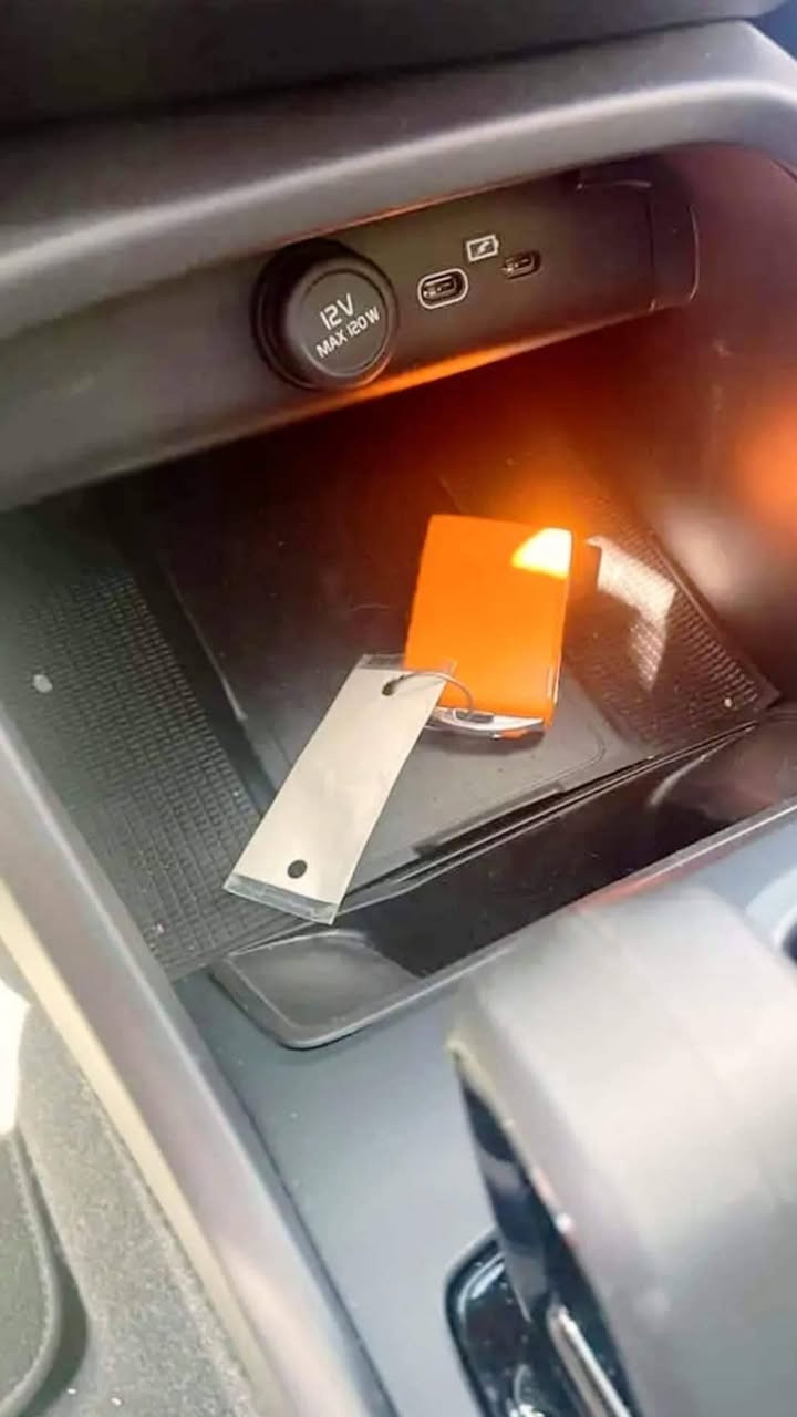 السلام عليكم ورحمة الله وبركاته 
العداد الف ميل فقط 
 شكرا مقدما.. للمسؤلين عن المجموعه🌺
 وكذلك الاعضاء الكرام 🌺
فالفو xc40   سويدي ✔️
2024زيرو 
عائلي SUV
السعر 205 ورقه
مواصفات لاتعد ولاتحصى ..
وصلت للحله. السعر شامل الكمرك 
بدون رقم 
الجاد والشراي يتصل ***********
او واتس اب ***********
السعر 205
مع تحيات شركة نجوم الامارات   بابل البكرلي.
 مقابل جامع عمار بن ياسر
واذا  كنت غير مهتم اكتب كلمة طيبة       
و الكلمة الطيبة صدقة         
و اطيب الكلام ذكر الله و الصلاة على خير الانبياء 🙏
