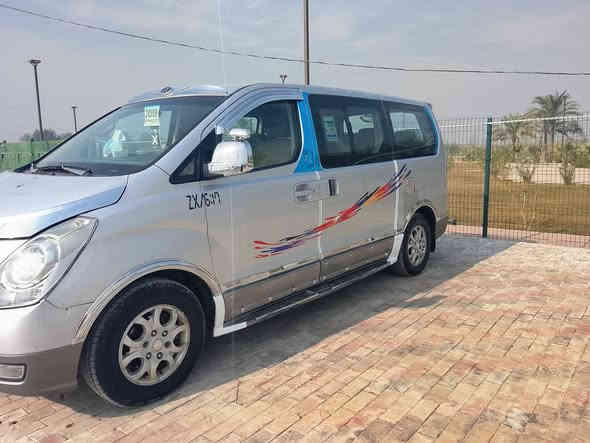 سلام عليكم للبيع ستاركس موديل 2009 الرقم بغداد اوتوماتيك العنوان بغداد الطارمية الهاتف ***********
