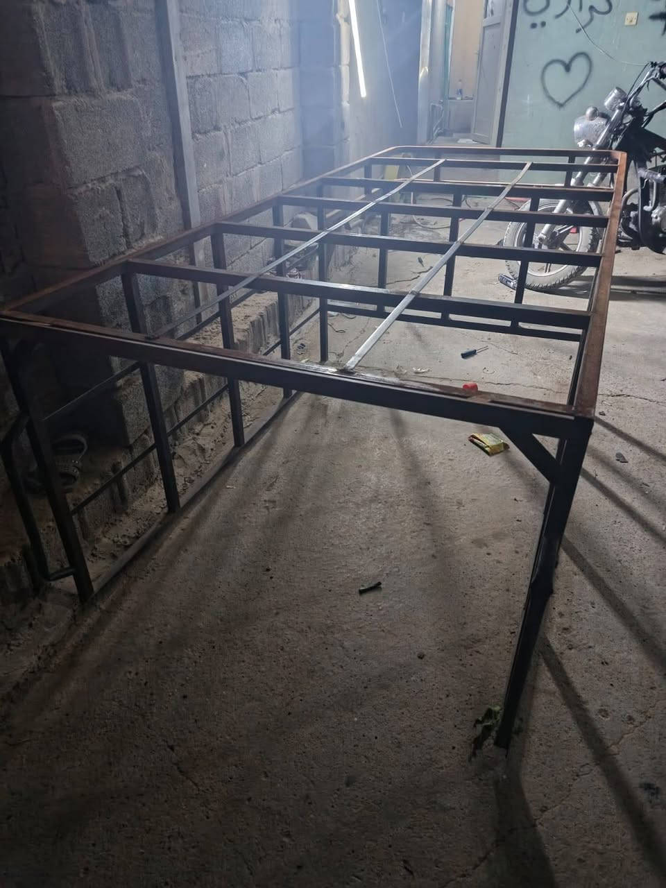 سلام عليكم محجر ابو الفره صقر تفصال جديد قبل شهر فصلته اريده ب150 عنواني بغداد مدينه الصدر نهايه داخل شارع المدارس الهاتف *********** وتساب رصيد نتصل بيك خير ودلل
