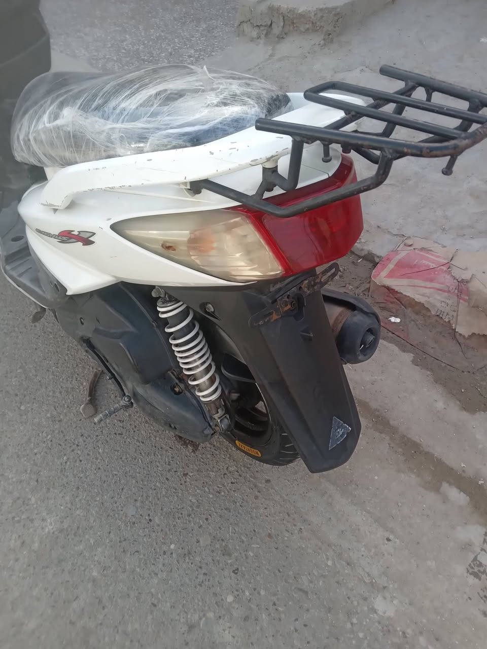 سلام عليكم.... مكلف بلنشر
دراجة سكنس(فحل )  🛵 للبيع
دراجة شلعه معدل كهربائيات كلهه شغاله 
دراجة جديده  بلادية
أي نقص مابيهة
جيب فيتر وتعال افحص

العنوان بغداد الدورة ..***********
