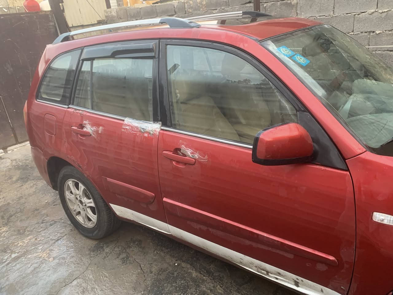 السلام عليكم تيكو 2013 محرك بي تبخير صدر تعبان بيها خياسات سنويه اسمي مكان بغداد السعر 35 بيها مجال بسيط اتصال ***********
