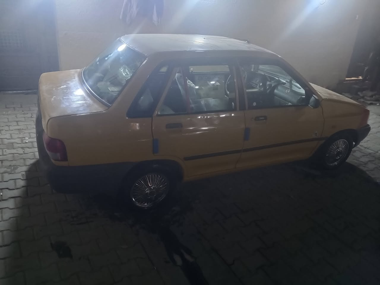 سايبه 12كير ومكينه كفاله شواصي نضاف لا ضربه ولا تبديل معمره خياسات وبيهه مكانات صبغ مصفره هيئه وغرامات تحويل ثاني يوم كهربائيات كلهه شغاله السعر 28وبيهه مجال بصيط العنوان الشعب حي اور الاستفسار ***********
