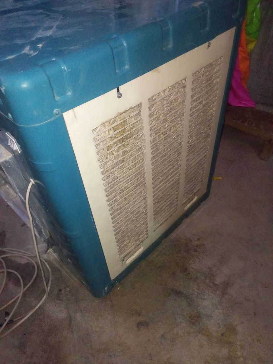 مبرد فول نضاف مستخدم شهر وحد  حجم 2ونص سعر 115الف ***********
