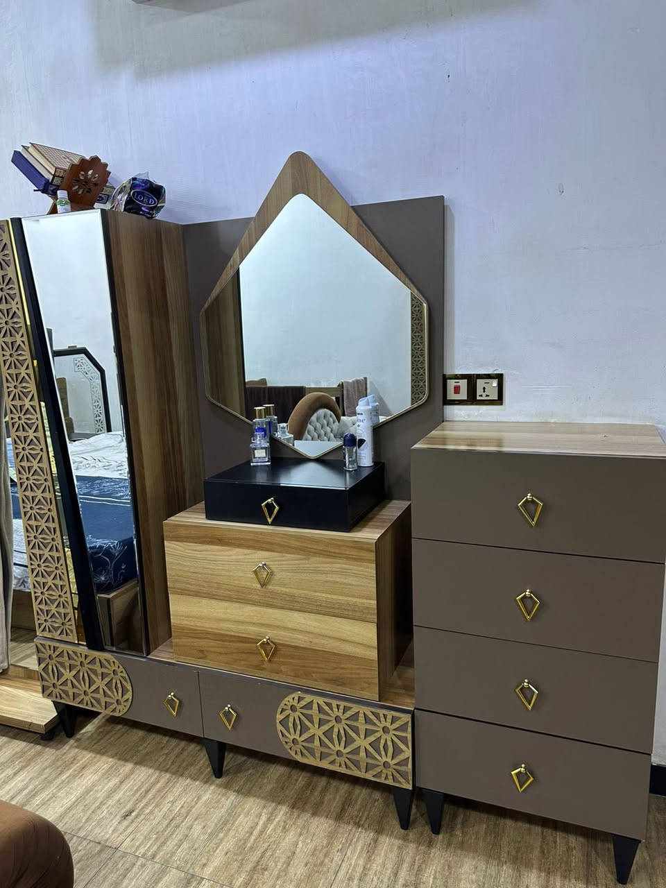 غرفة اخشاب للبيع السعر 650 عنون بغداد


**إذا كنت صاحب هذا الإعلان وتريد حذفه لأي سبب، رجاءا أرسل رسالة إلى الدعم الفني**