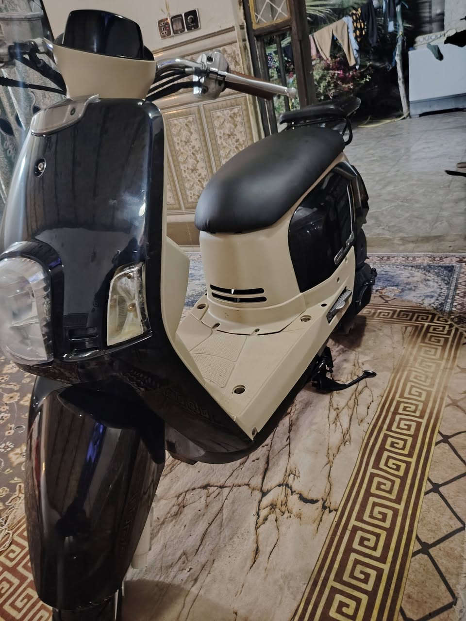 السلام عليكم بوليس كارتون البيع 2008 دراجه سلف هندر بكل وقت كلشي شغال معدل شلعه تخبل كفر بلادي سمائي وتجاري اسود وداخل اسود بلادي كريمي تجاري وبيه كاسحه وتجوه حيل نضيفه بيه دواخل ثنين كفرات ثنين مكاني ميسان علي الشرقي اذا من مركز مدينه تكدر ترجع بيه لهلك  الدراجه وراق كامله شراي اتصل وبخدمتك السعر مليون الرقم ***********
