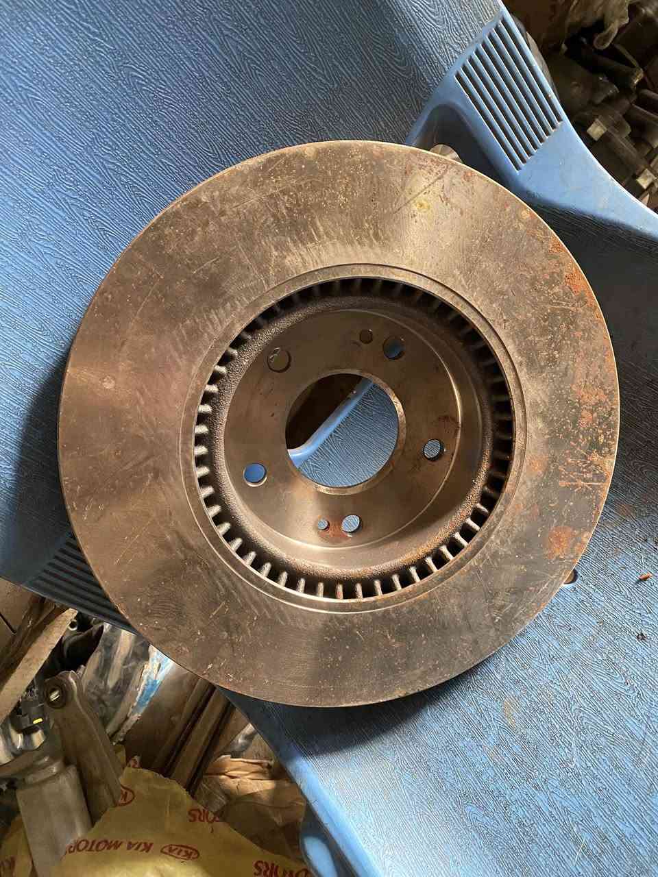 تخم فلنجات كيا اوبرس امامي خلفي
جديد وكاله غير مستخدم 
السعر 100 الف قفل 
***********
