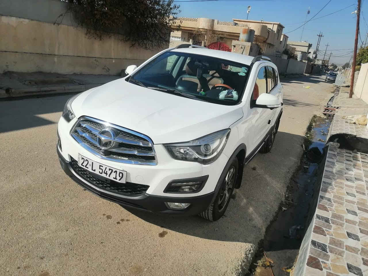 هيما موديل ٢٠١٩
السعر 100وبيها مجال وترهم مقدمةوبالشهر
الصناعة : صيني
ماشية ٩٧ الف السيارة بأسمي تريد وكالة تريد تحويل حاضر..
رقم اربيل سيارة نظيفة كلها بلادي..
 حتى الطخم مالها بعده بلادي.. . برغي مامفتوح بيها.. طخم اطارات جديد ارقى نوعية باتري جديد. 
محرك ١٥ توربو يعادل ٢٤٠٠
دبل گير
حساسات خلفية
خمسة ويل كب
مقاعد جلد لونين
كامرات محيطية ٣٦٠ درجة
تدفئة وتبريد شغال بعده بلادي. 
نظام مايكروسوم للخرائط
مثبت سرعة
اشاير بالمرايات
شاشة لمس
مشغلDVD و USB
نظام تغيير الوان اضاءة العدادات ( احمر، ابيض، ازرق) 
تحكم ستيرين..الشراي يتصل ***********
والكلمة الطيبة صدقة

