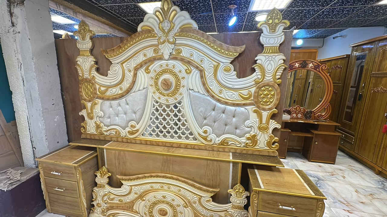 غرفه مستخدمة 
غرفه ملحق طابقين 
سعر ٨٥٠
واتساب ***********
