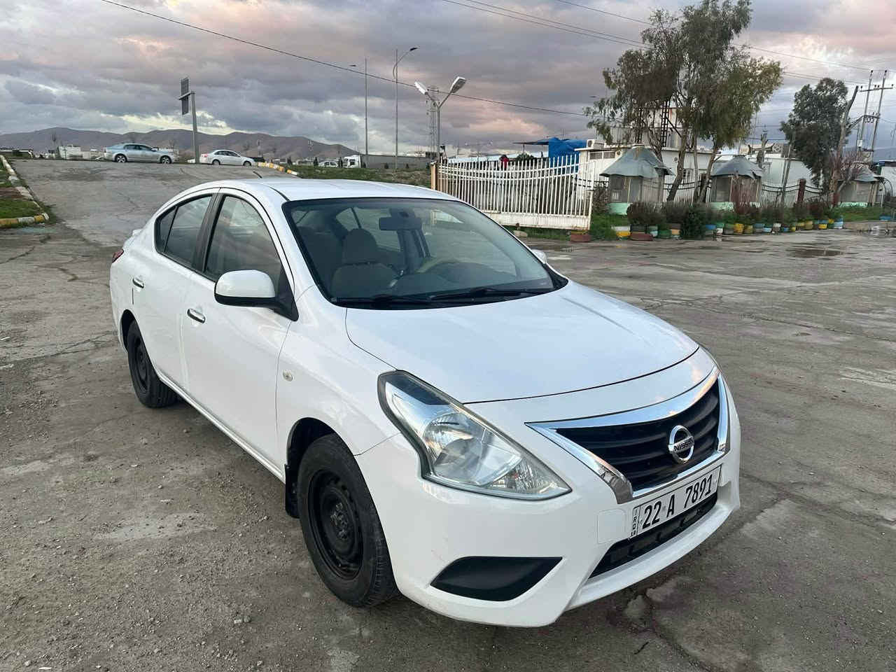 لاكشميباي 2017 يةك بارجة بوياغة بيناوكرتن و دةعم هةيكةلي زور جوانه سةنةوي تازةيه هةموو كياني بةشةرت كير و مةكينةي بةشةرت بي عةيبه و تون و توله كةرمي و سارديشي مةزبوته سعري 92$و معامله 
0771 502 0007
0751 236 84 33
لةسليمانيم السليمانية, العراق
