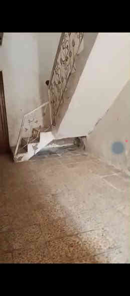 دار للايجار نظيف حي العسكري قطاع 15 قرب المدارس المساحه 100 م السعر 300الف للاستفسار ***********
