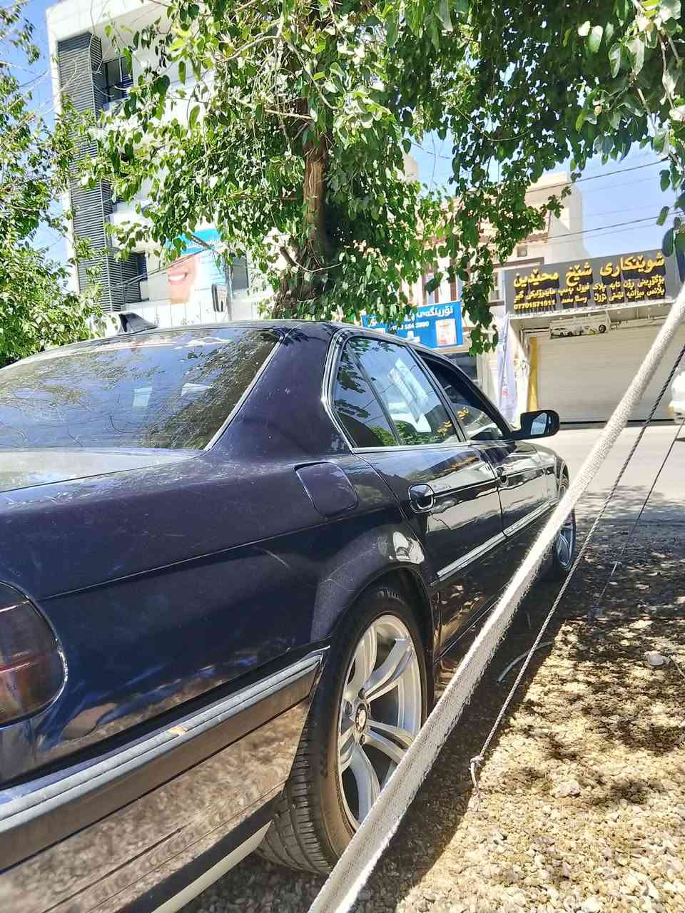 Bmw 740 
مۆدیلی 1995 فول فولە سڵایتە و چوار جام کارە باو تەبریدیش لەسەر سوچە تەعدد سورعه 
ئارمي پلاستيك سليماني 
٤٨ گه لا و معامه له 

***********
