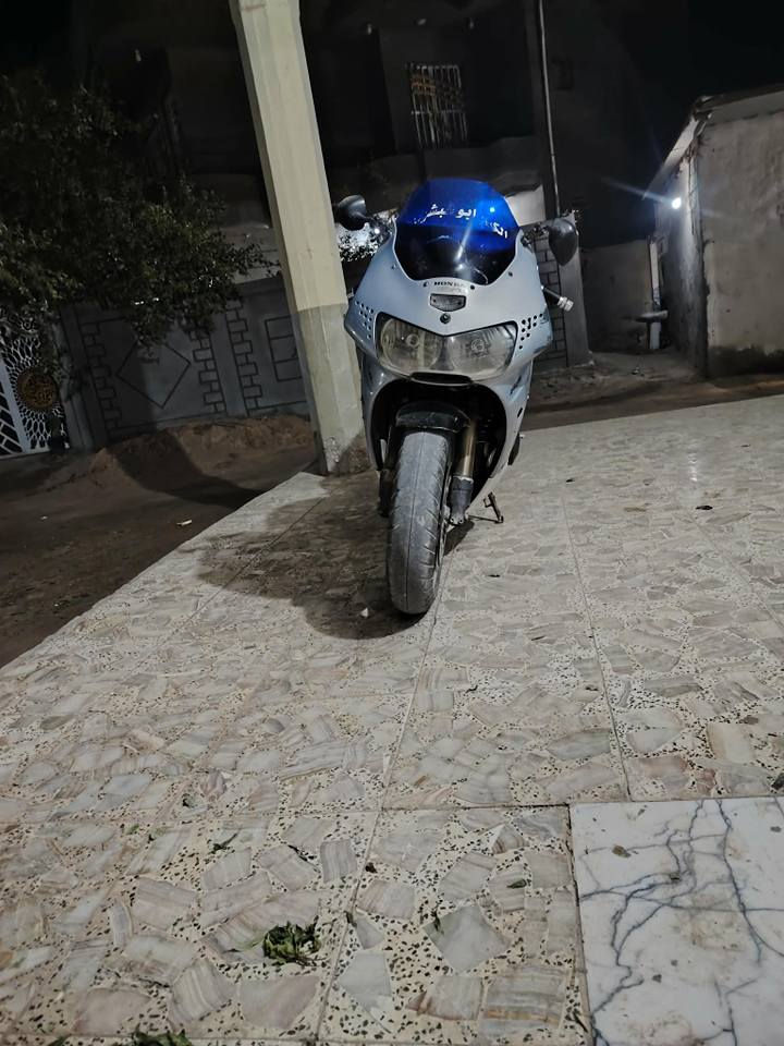 سلام عليكم عندي دراجه للبيع هوندا 900 مكفوله كير محرك شلعه بيها كلش قويه فصلتها نار مال بطناش عورلها تليحضات بصيطه مكاني كربلاء طوريج استفسار رقم *********** كربلاء, العراق
