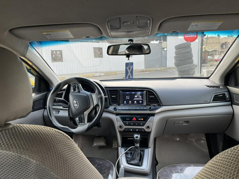 سلام عليكم النترا موديل 2017مواصفات نص فول تحكم ستيرن كروس سرعه شاشه بلاديه تدعم كار بلي بيهه منضومه غاز بعدهي بل ضمان تلث وضعيات قياده عادي وأيكو وسبورت مدوشمه كشنات وسفريات تفصال خير من الله السياره وحادثهه موجود بل صور وسنار هم موجود بل صور السعر 115وبيه مجال المكان بغداد حي اور وللستفسار هاذه رقمي ***********
