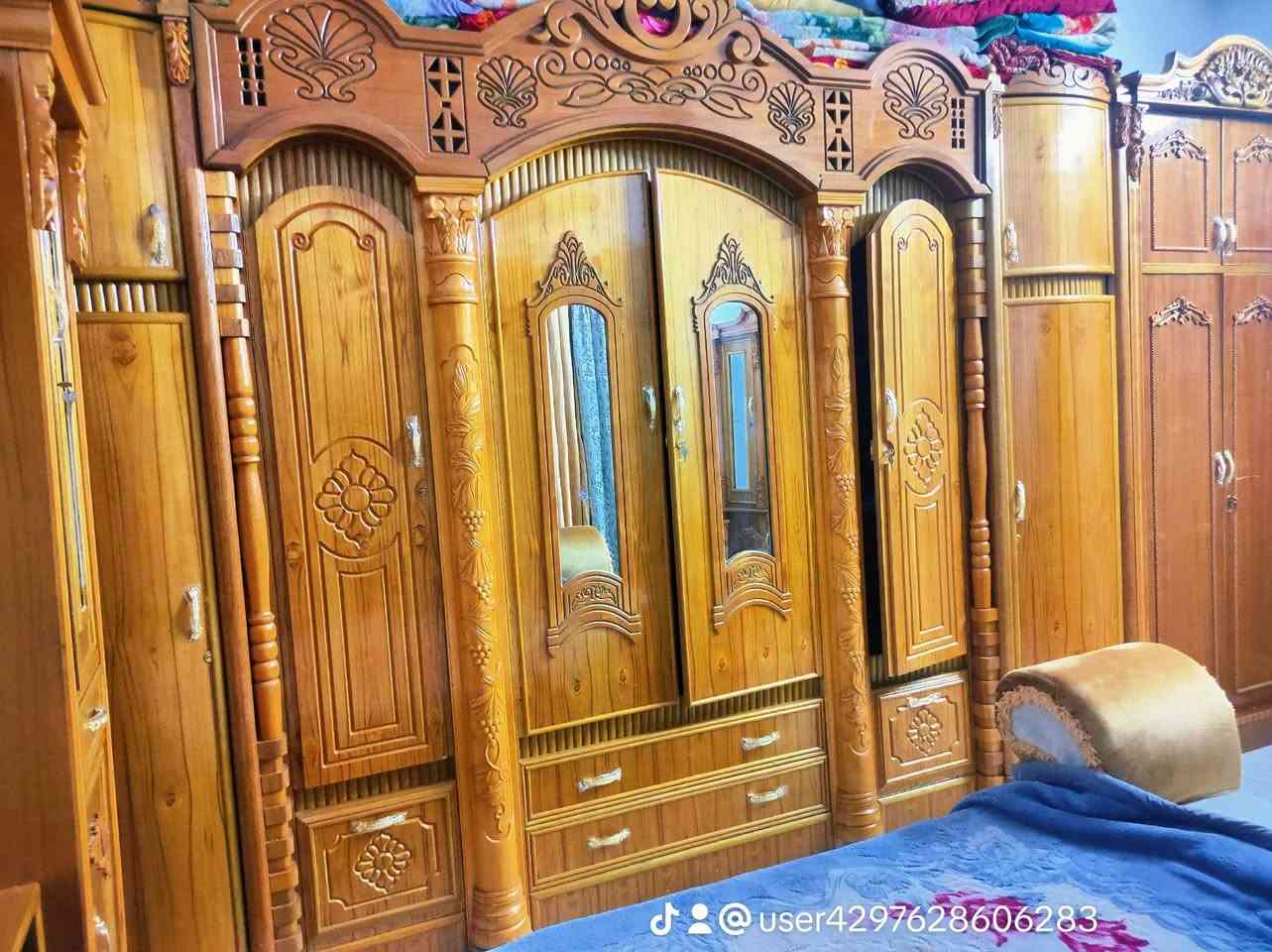السلام عليكم غرفه صاج ملكي جديده استخدام كلش قليل السعر مليونين بيهه مجال اتصل او واتساب ***********

